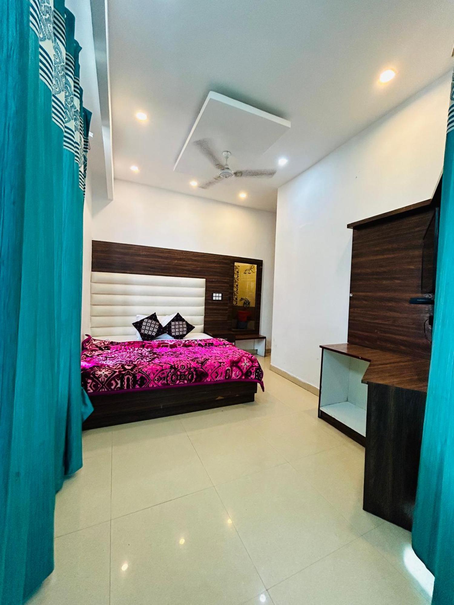 Rahul Hotel & Restaurant Mussoorie Luaran gambar